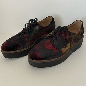 Madden Girl Written black Velvet floral lace up platform oxfords Creepers size 7